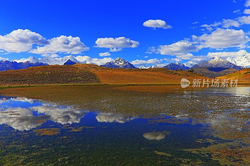 拉古纳・威尔卡科查和科迪拉的布兰卡全景――Huaraz, Ancash，秘鲁